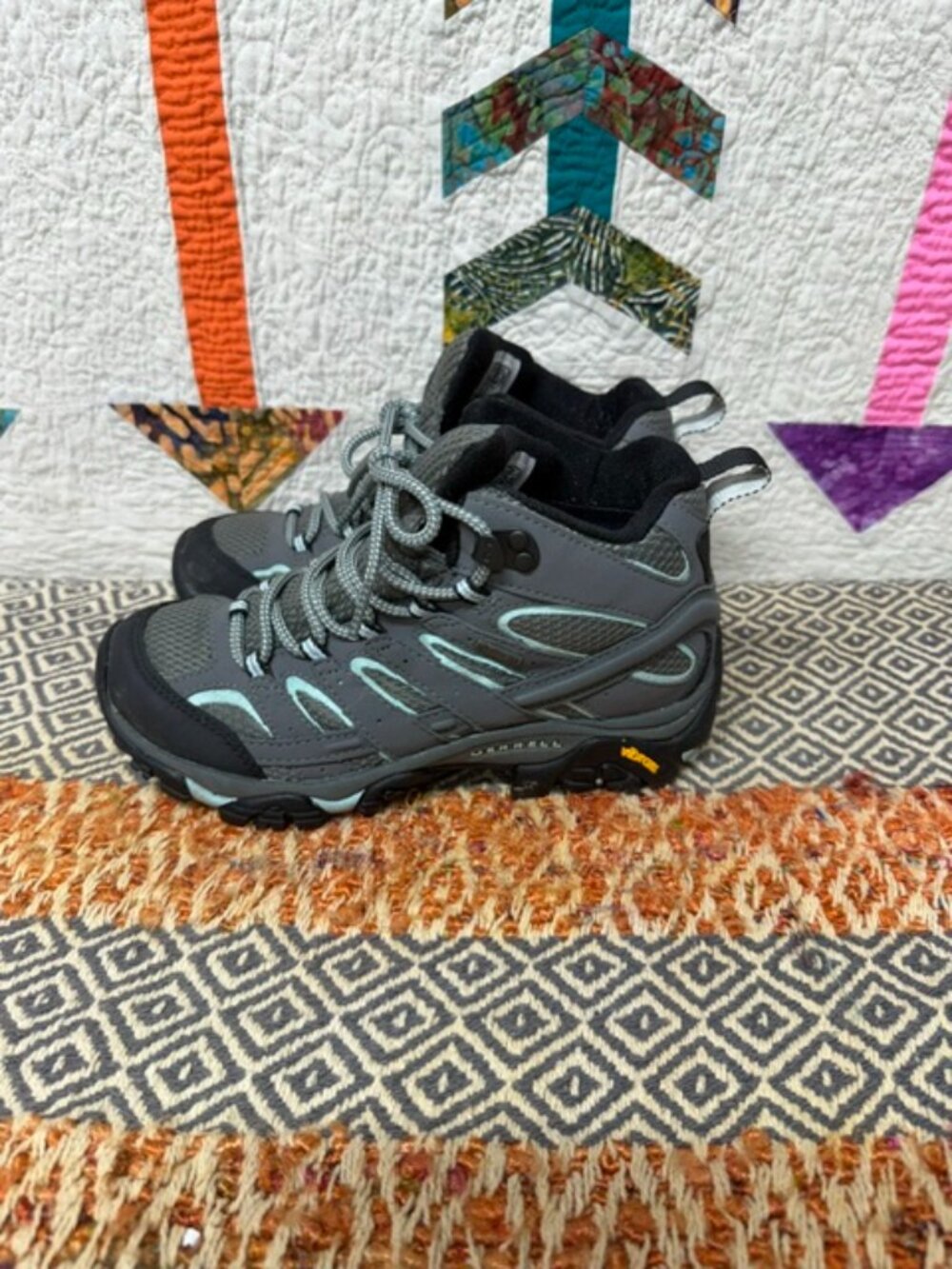Merrell Moab 2 Gore Tex Hikers Woman's Size 6